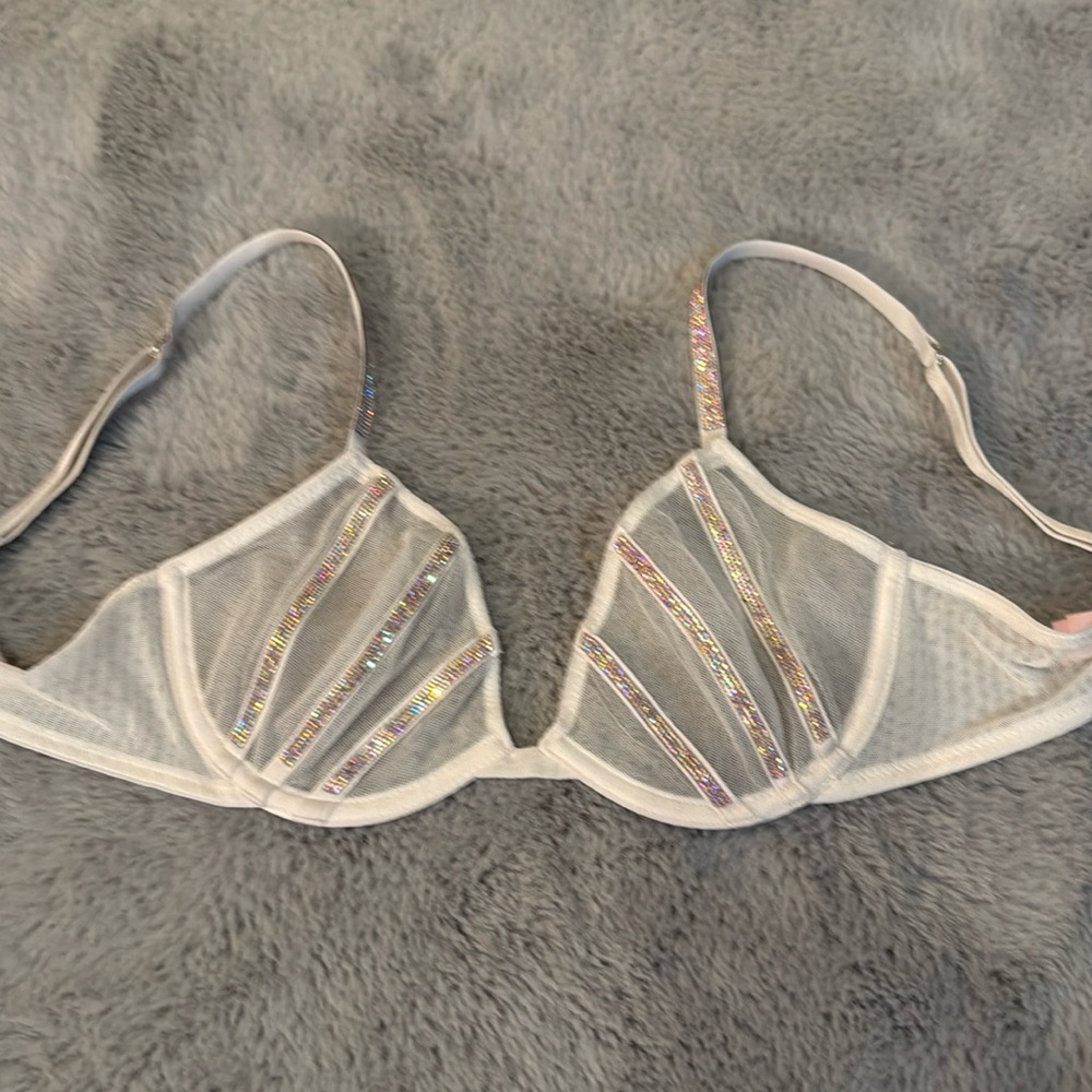 Vs
